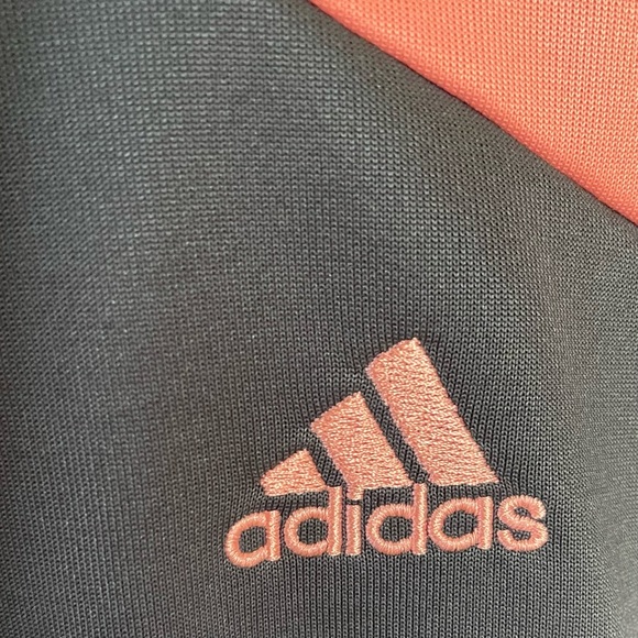 Adidas-Cropped warm up jacket like new!! - Picture 5 of 12